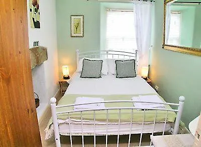 Clematis Cottage *